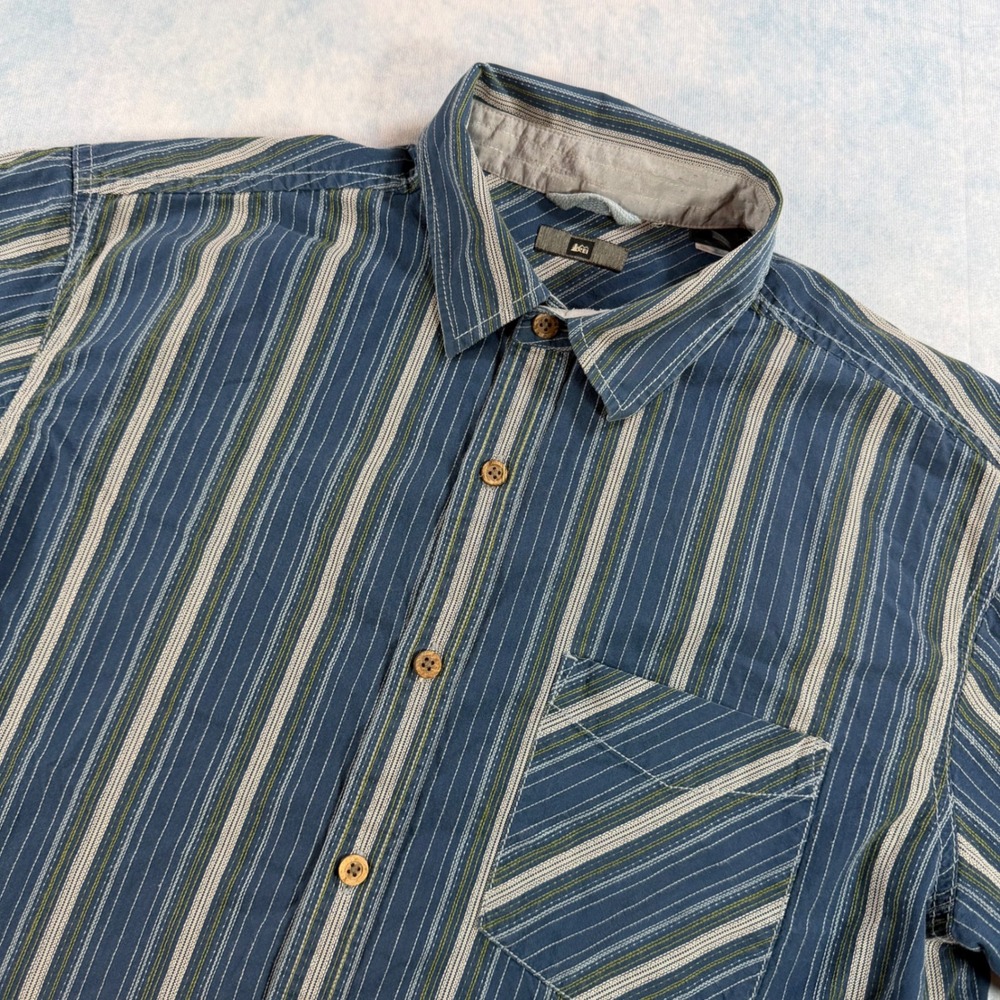 REI Button Down Shirt Mens L Blue Fair Organic Cotton Striped Short Sleeve